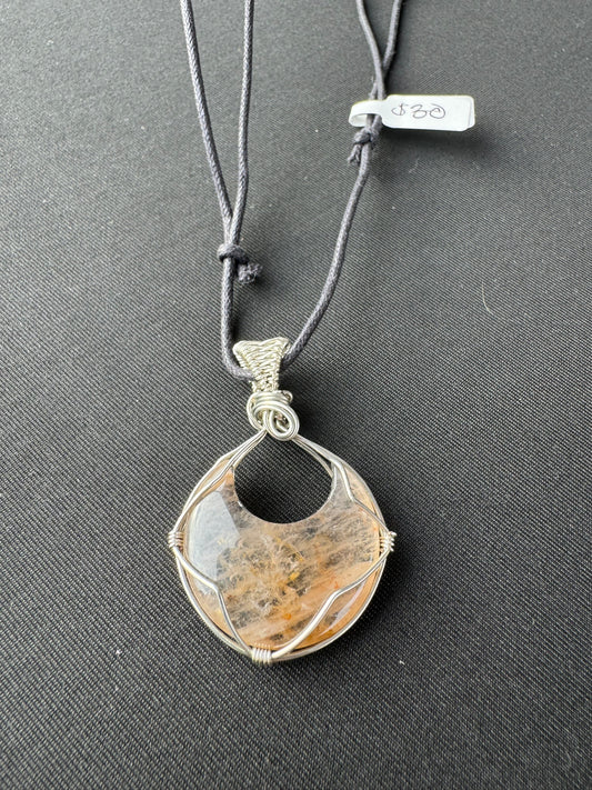 Retaliated Quartz Necklace